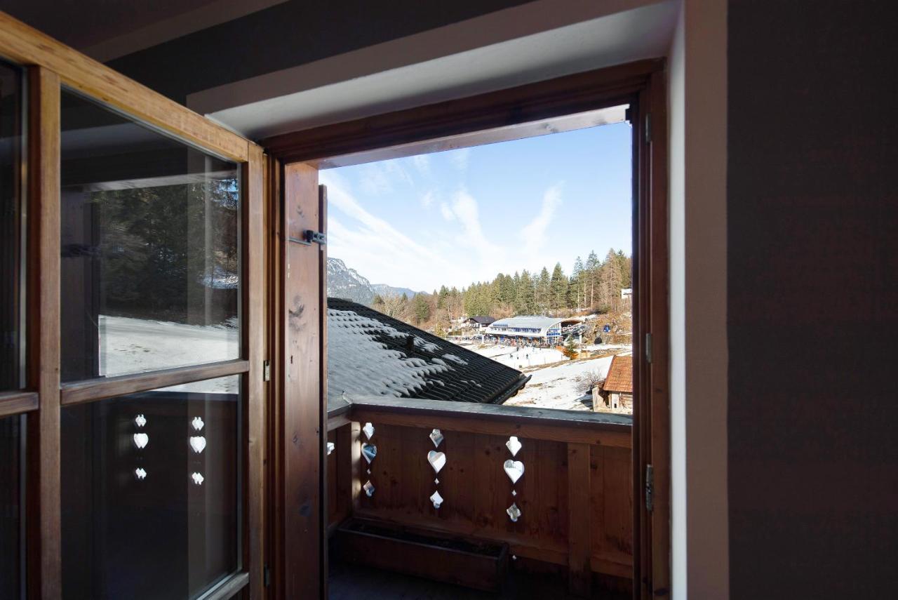Ferienwohnung Riesserbaur การ์มิช-พาร์เทนเคียร์เชน ภายนอก รูปภาพ