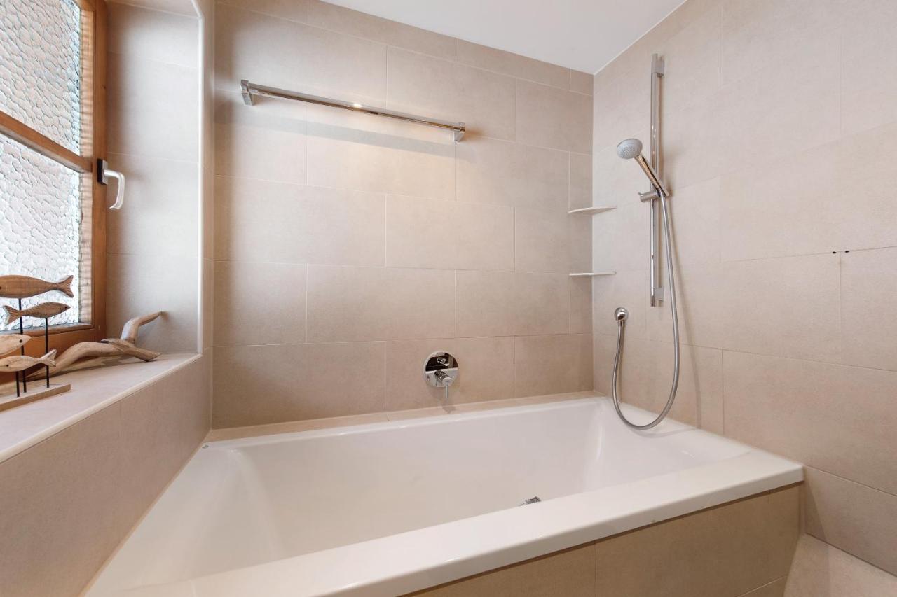 Ferienwohnung Riesserbaur การ์มิช-พาร์เทนเคียร์เชน ภายนอก รูปภาพ